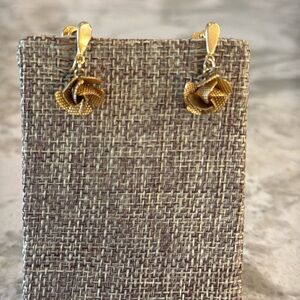 Vintage Gold Tone Flower Earrings